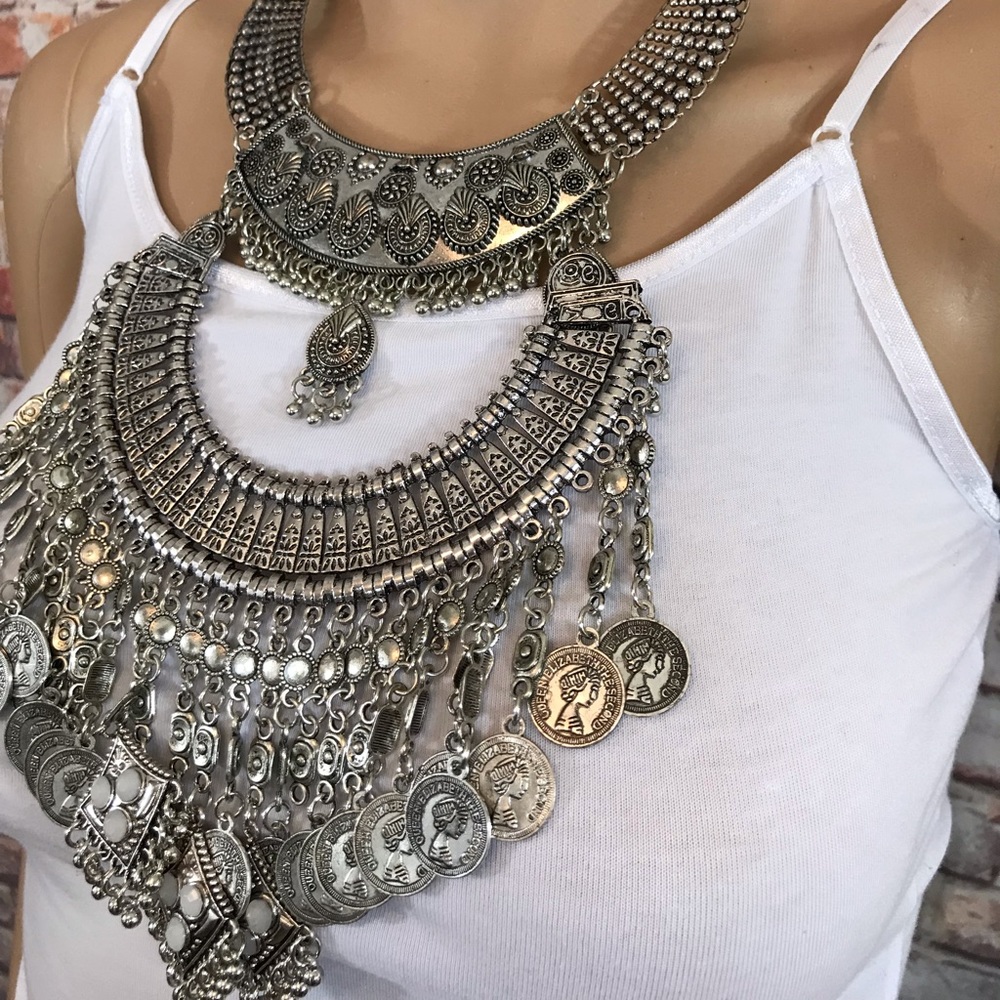 Queen Of All Things Statement Necklace - Picture 5 of 6